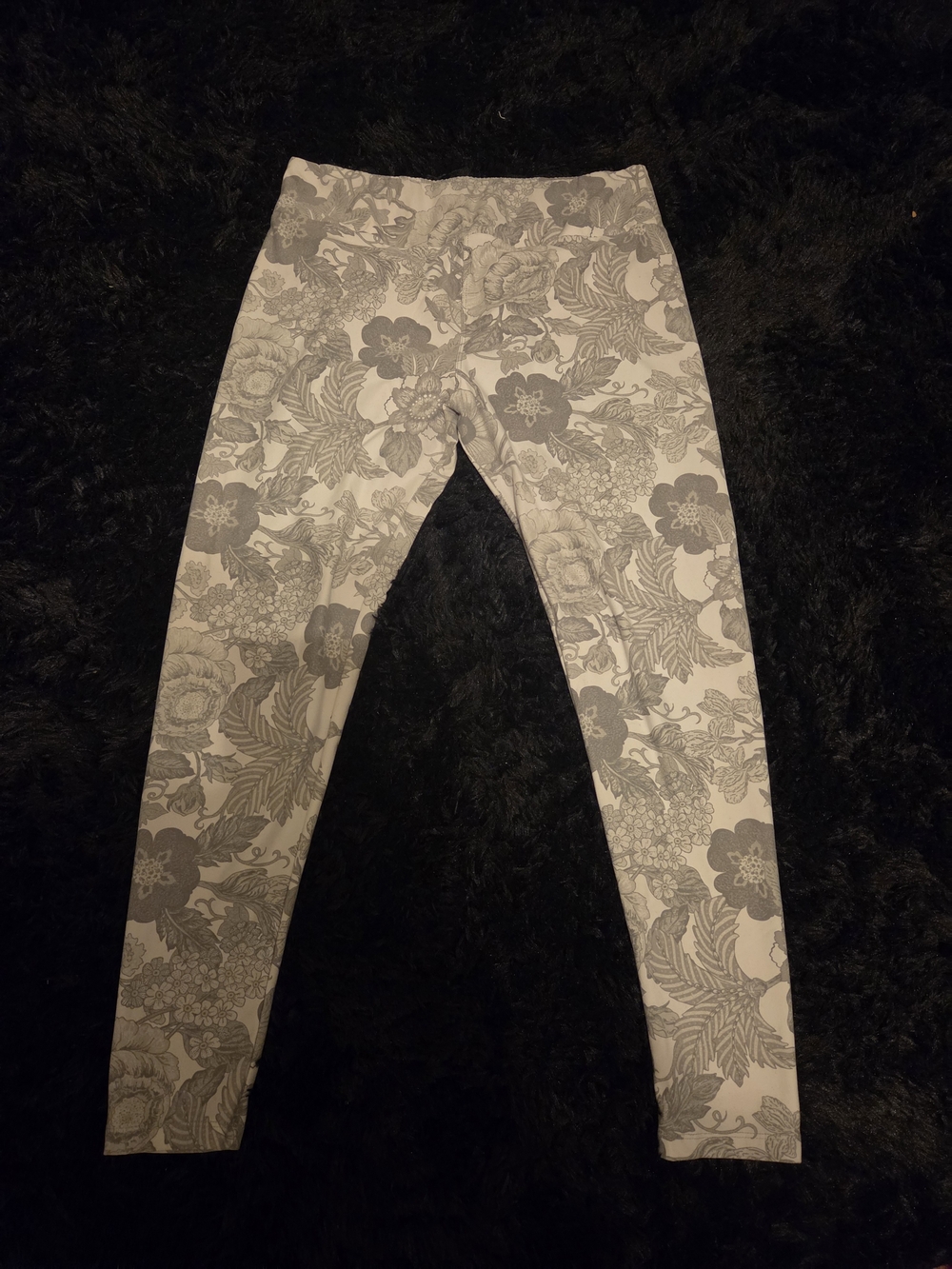 LuLaRoe Gray Floral Leggings